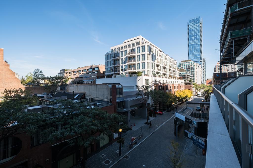 Luxury In Yorkville Toronto Exterior photo
